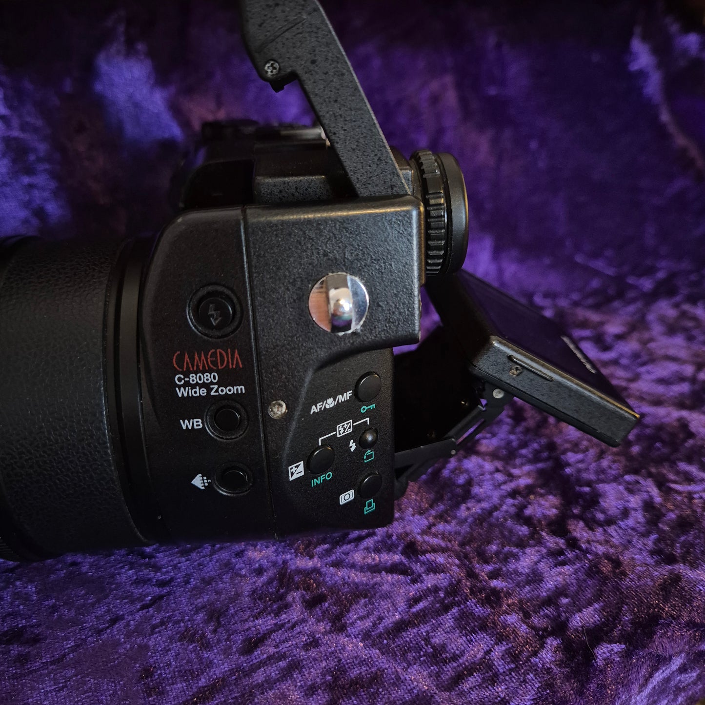 Olympus C-8080