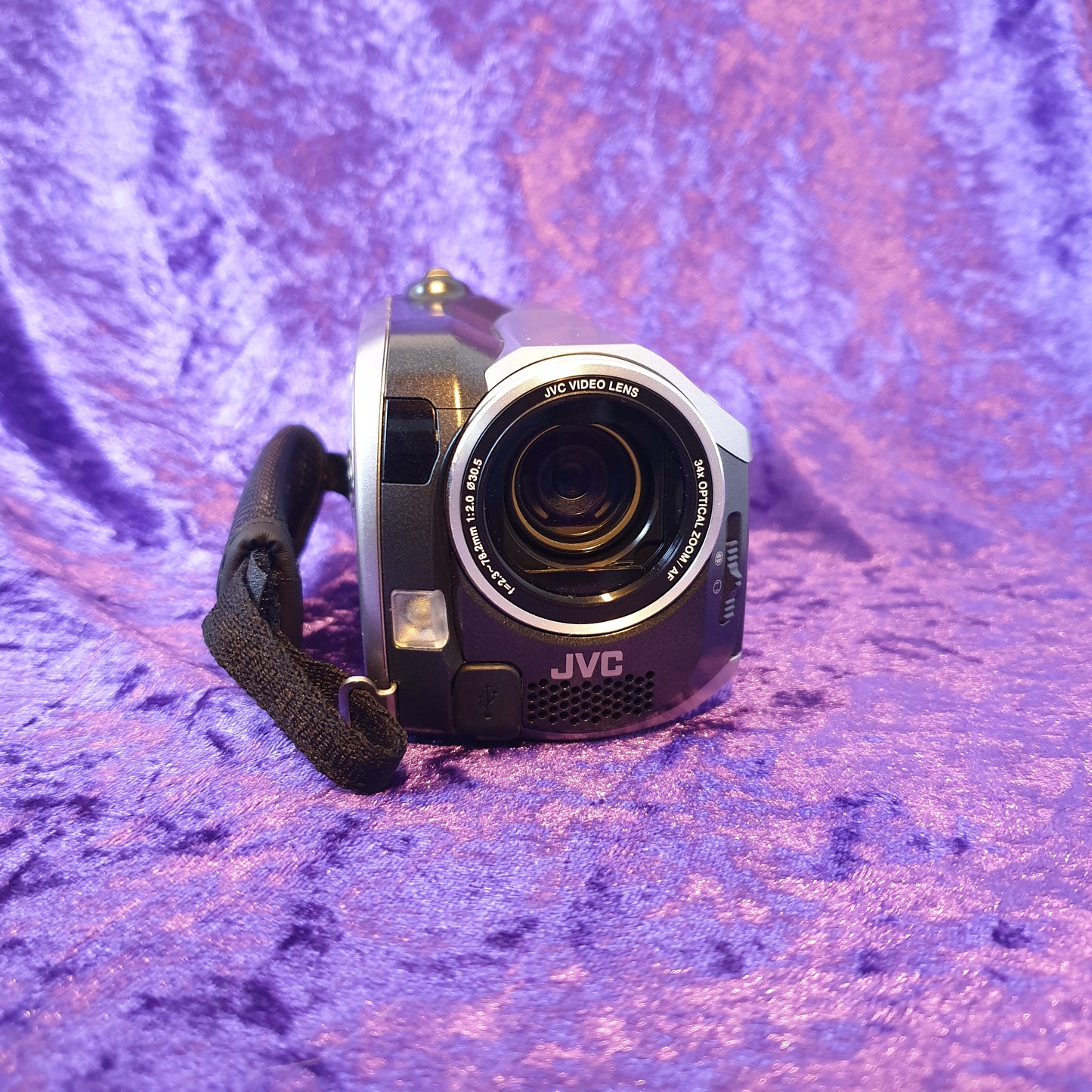 JVC Everio GZ-MG132
