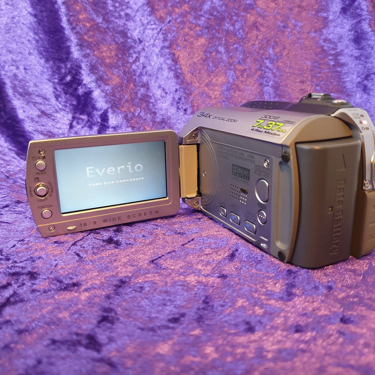 JVC Everio GZ-MG132
