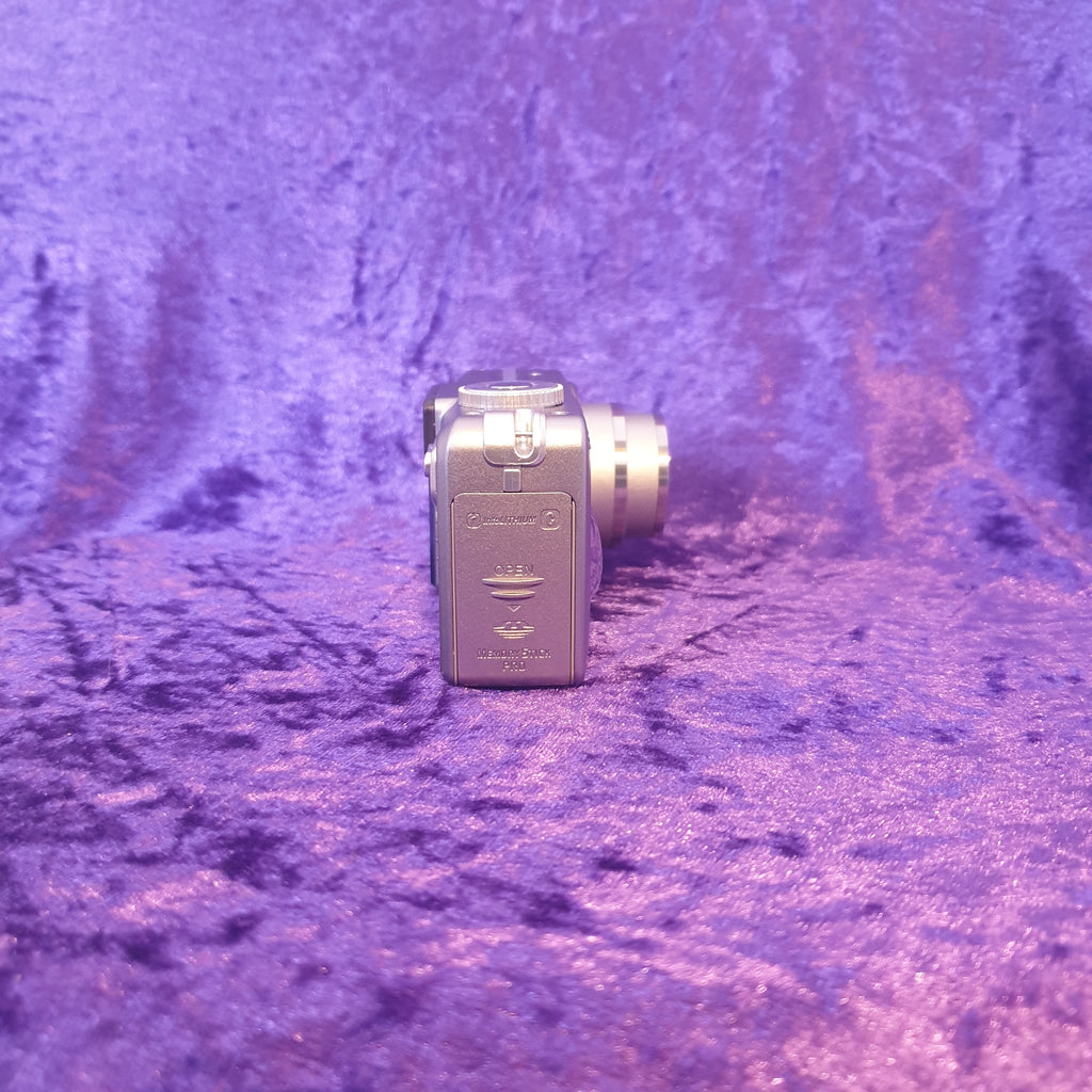 Sony Cybershot DSC-P10