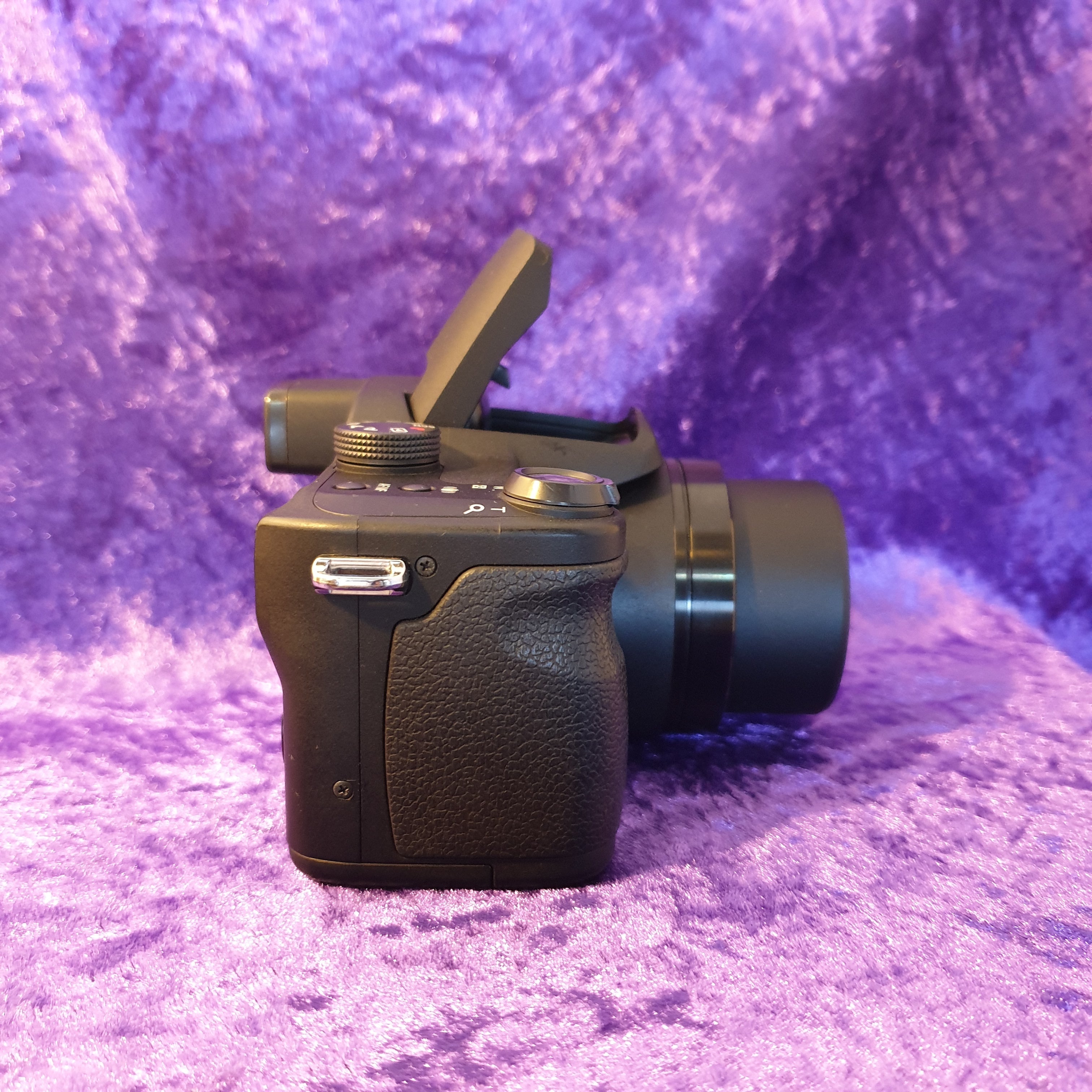 Panasonic Lumix DMC-FZ7 (Black)