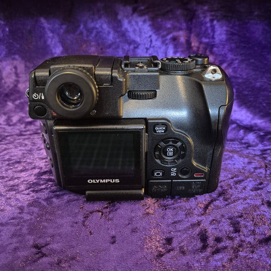 Olympus C-8080