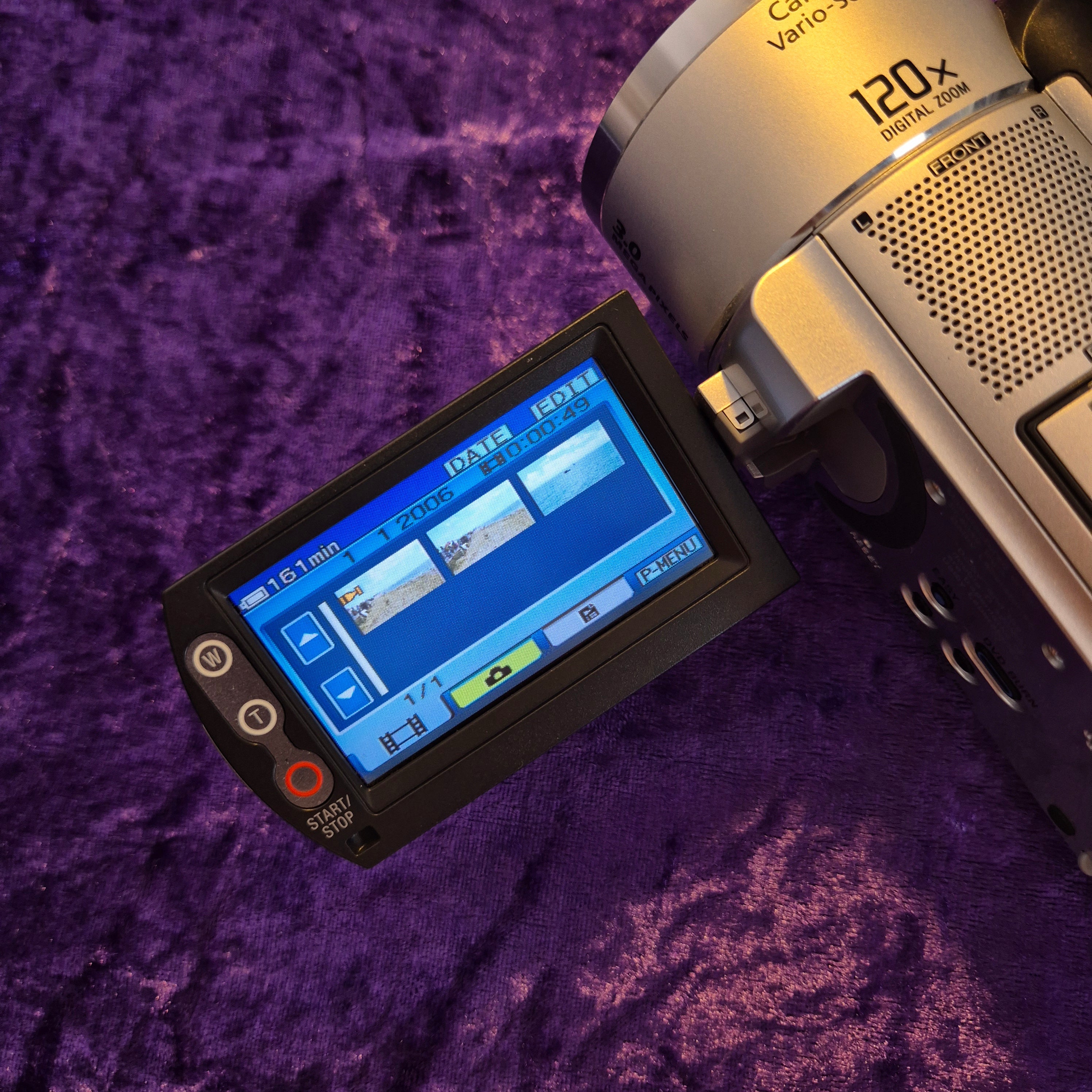 Sony Handycam DCR-SR90E